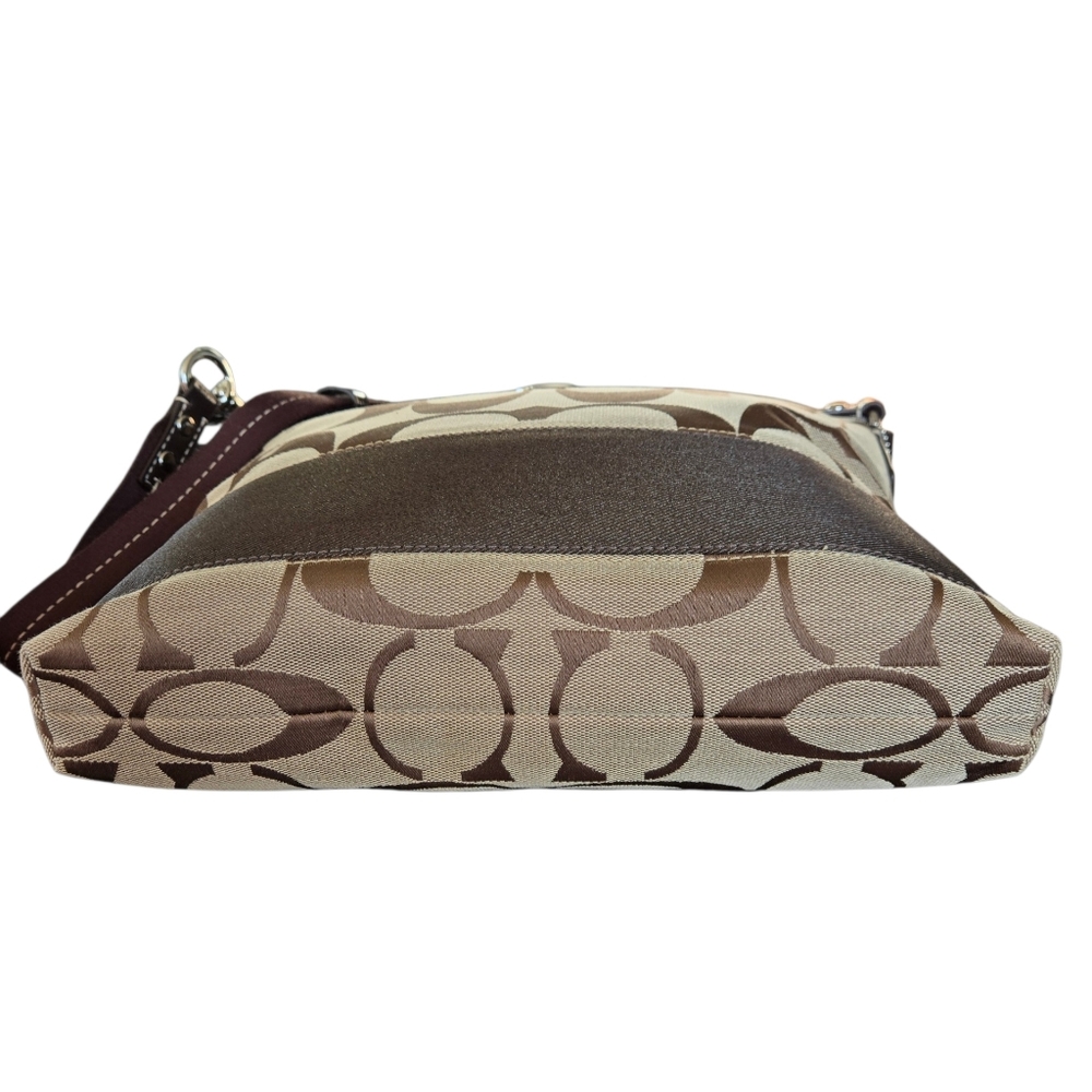 COACH NWT 2011 Signature Khaki And Brown Stripe File Bag - Picture 13 of 13